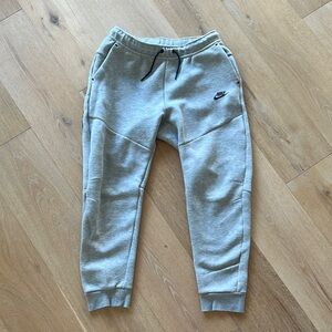 Nike Tech Joggers